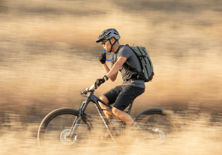 5 dôvodov, prečo si so značkou CamelBak užijete jazdu naplno aj v lete