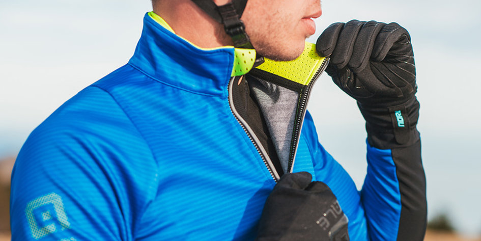 Aký je rozdiel medzi cyklistickou bundou a zimným dresom?>