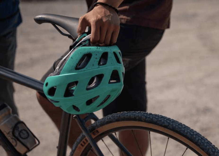 Základné cyklistické vybavenie a oblečenie pre začiatočníkov>