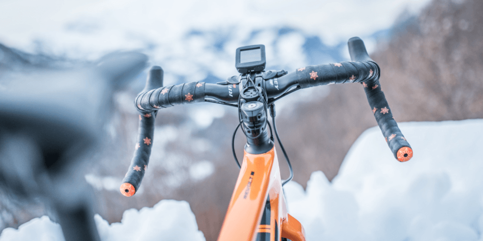 Ktoré doplnky by vám nemali chýbať na bicykli v zime?>