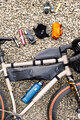OSPREY kapsička na bicykel - ESCAPIST FRAME BAG L - čierna