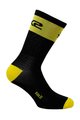 SIX2 Cyklistické ponožky klasické - SHORT LOGO - čierna/žltá