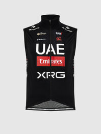 PISSEI Cyklistická vesta - UAE TEAM EMIRATES - XRG 2025 OFFICIAL WATERPROOF - čierna