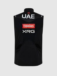 PISSEI Cyklistická vesta - UAE TEAM EMIRATES - XRG 2025 OFFICIAL WATERPROOF - čierna
