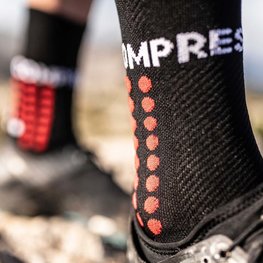 COMPRESSPORT Cyklistické ponožky klasické - ULTRA TRAIL - čierna