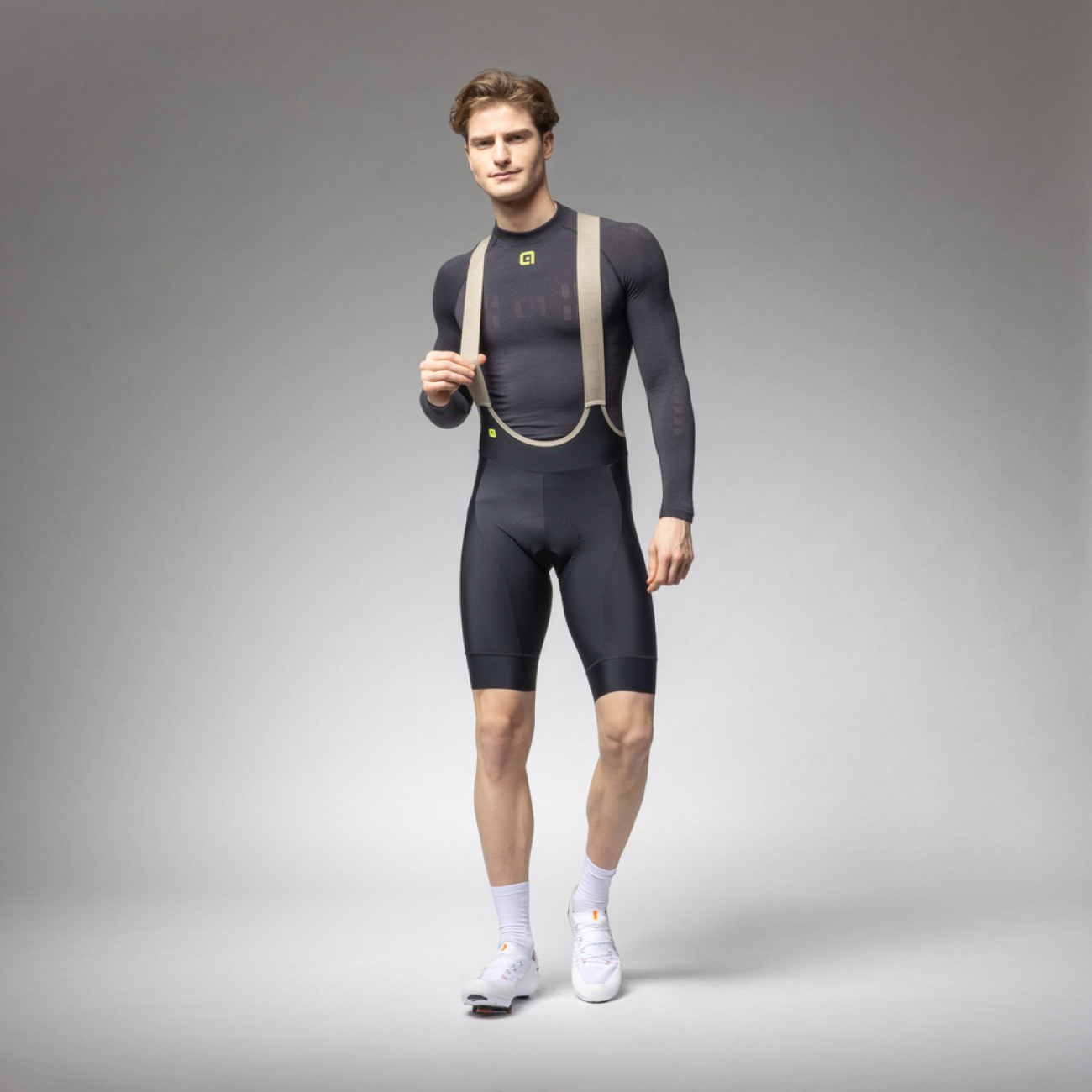 ALÉ Cyklistické nohavice krátke s trakmi - PR-E MAGIC COLOUR - čierna 2XL